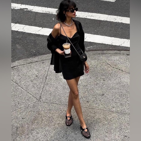 🎉Mesh ballet flats are a celebrity favorite this spring embrace the tren… - Picture 2 of 14